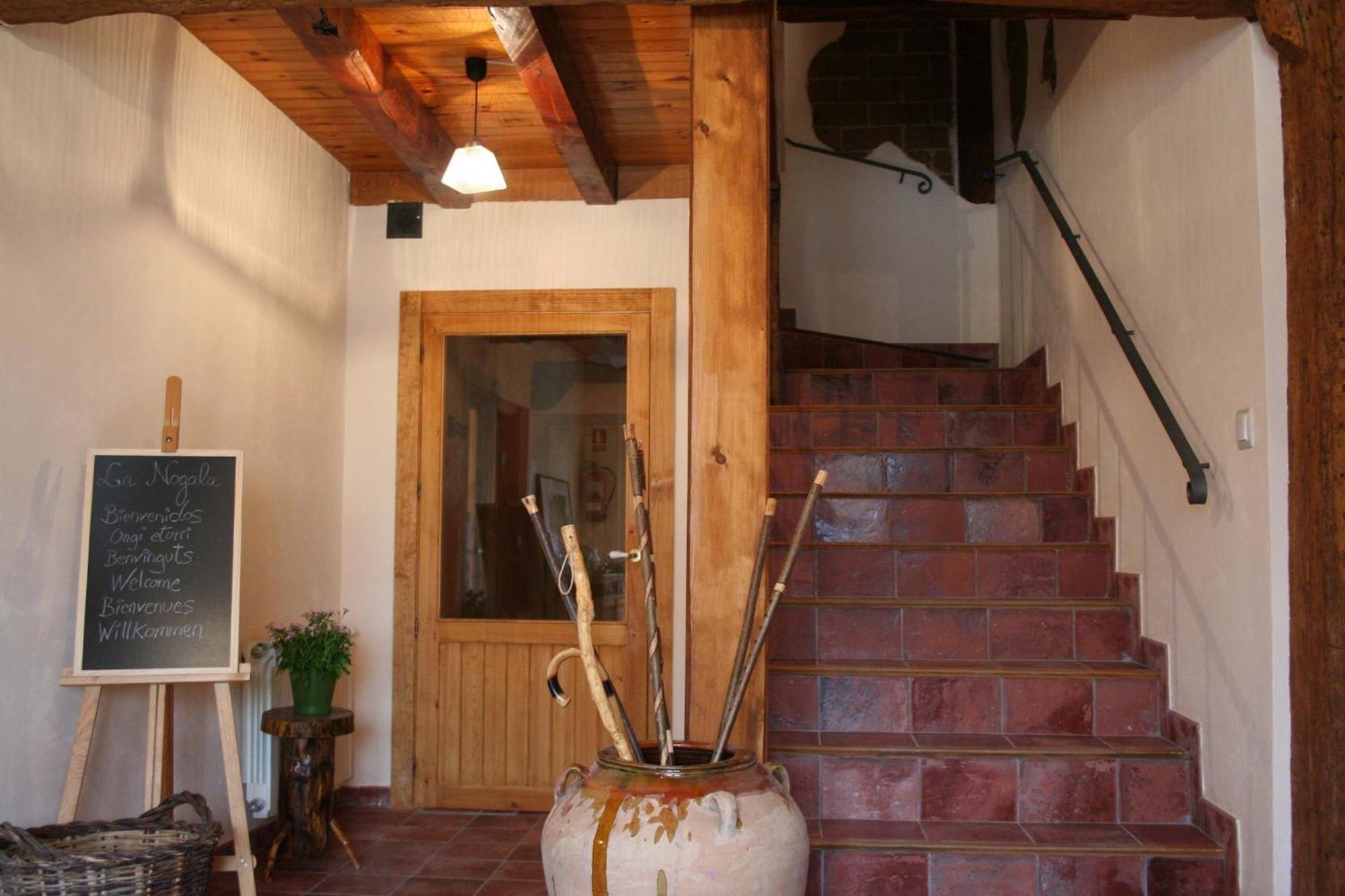 La Nogala Guest House Dobro ภายนอก รูปภาพ